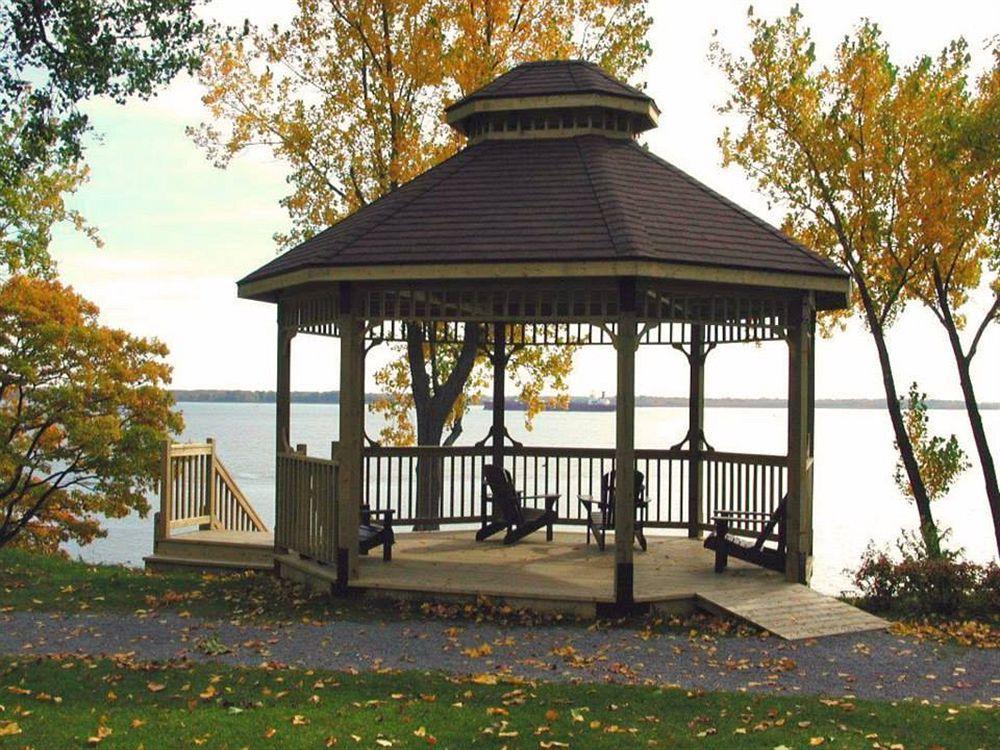 L'Auberge Du Lac St-Pierre ทรัวส์-ริวิแยร์ ภายนอก รูปภาพ