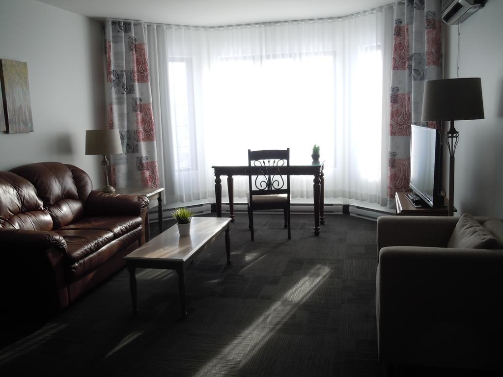 L'Auberge Du Lac St-Pierre ทรัวส์-ริวิแยร์ ภายนอก รูปภาพ